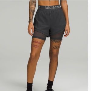 Lululemon Logo Waistband HR Train Short